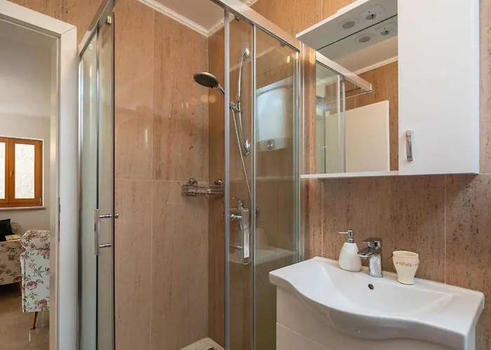 Luxury Stone Nevija With Heated Pool *