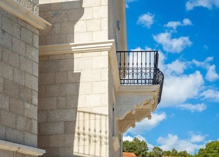 Villa Luxury Stone Nevija With Heated Pool