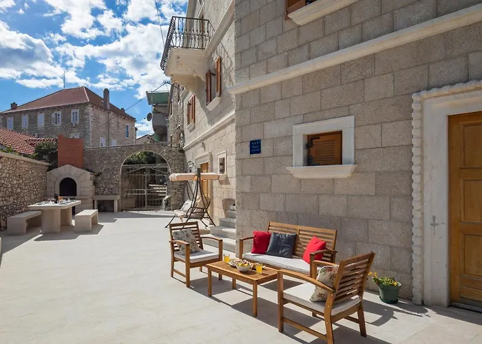 Villa Luxury Stone Nevija With Heated Pool *