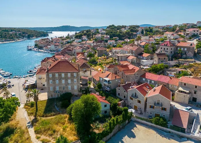 Luxury Stone Nevija With Heated Pool Villa Milna (Brac)