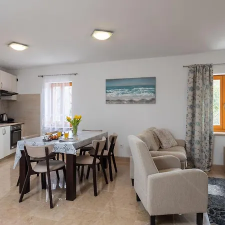 Luxury Stone Nevija 2022 Private